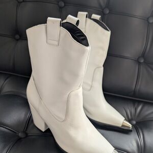 Arezzo White Leather Western Boots